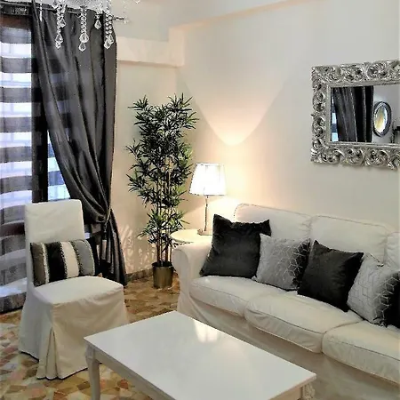 Noble House Grand Canal *