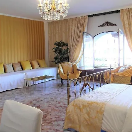 Noble House Grand Canal *