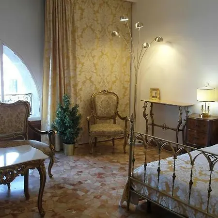 Guest house Noble House Grand Canal