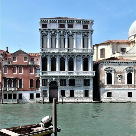 Noble House Grand Canal * Venice
